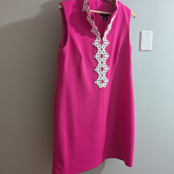 Jessica Howard Dresses & Skirts - Jessica Howard Hot Pink Sleeveless Shift Dress with White Trim